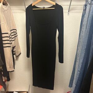 Forever 21 Classic Black Long Sleeve Dress